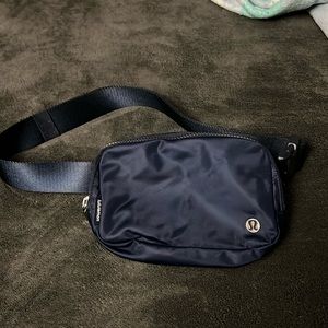 Lululemon Belt Bag in Navy